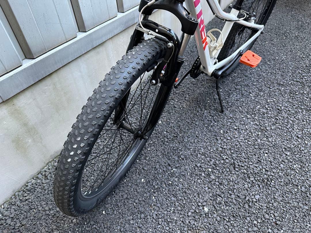 キッズ　ジュニア用自転車　トレック　24インチ　ホワイト(手渡し希望)