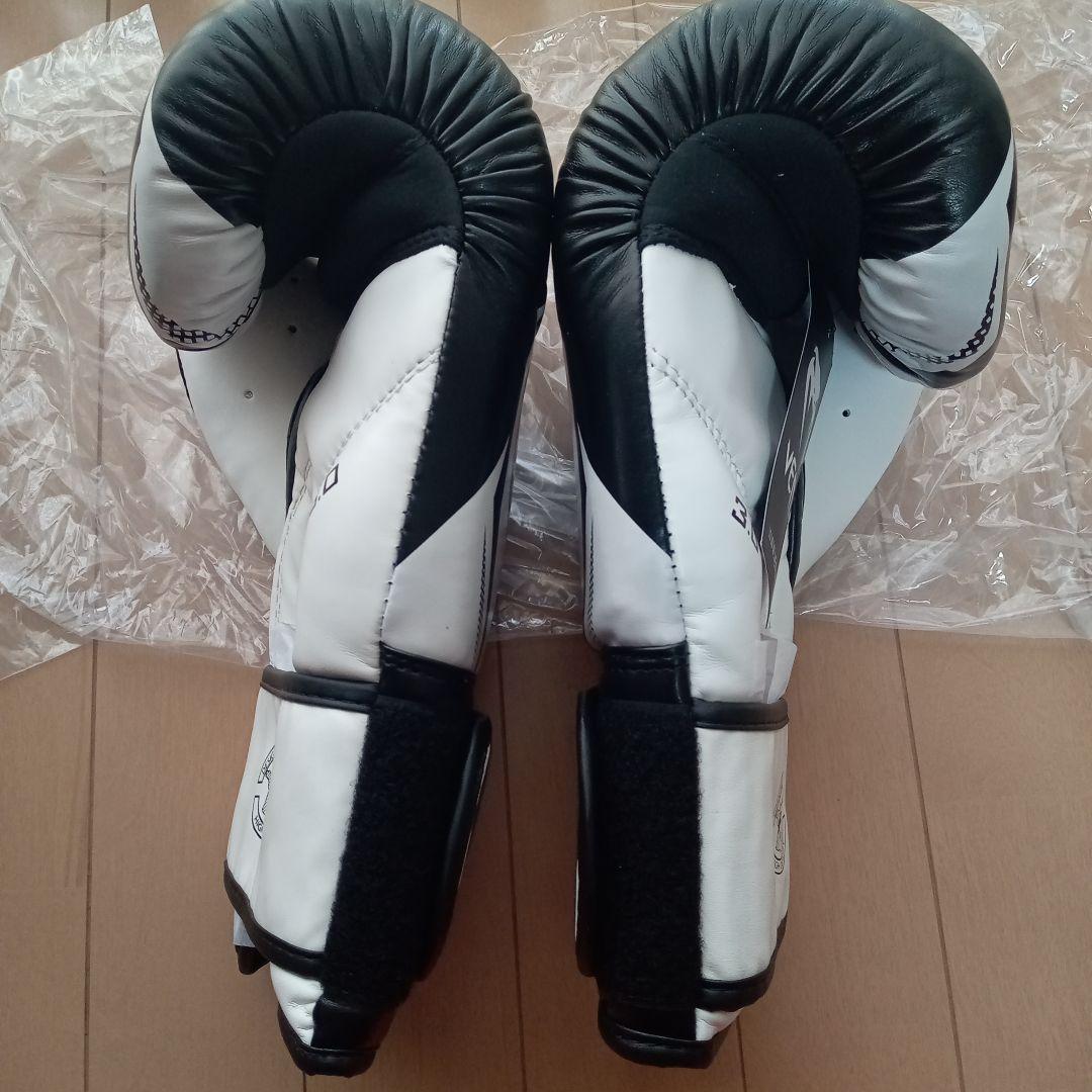 16oz UFC Venum Challenger 3.0 ボクシンググローブ