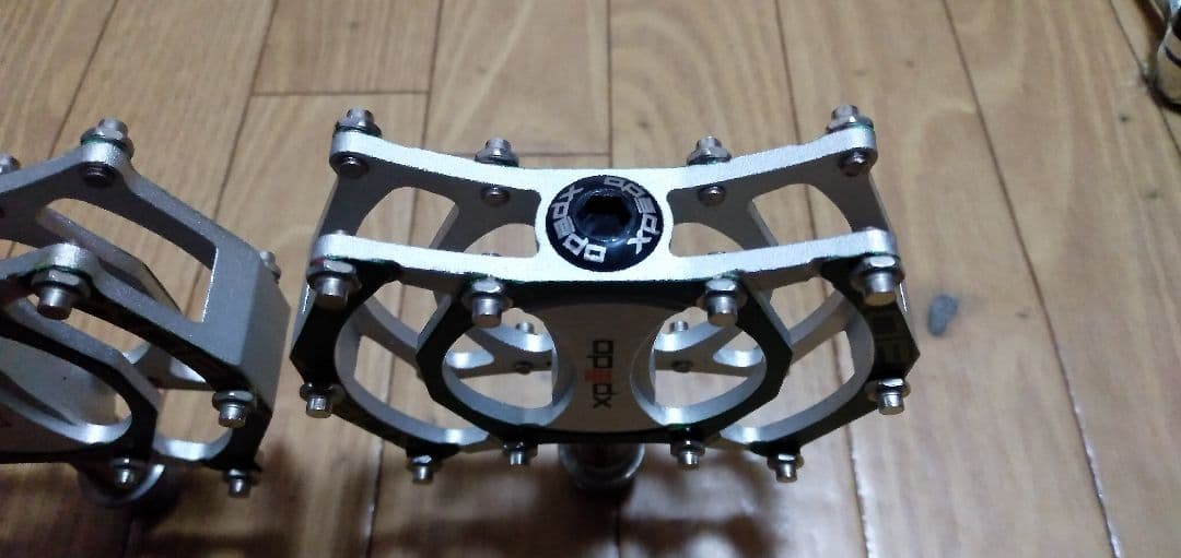 エクスペドBMXフラットペダル グリーン/シルバーXCF07AC ペア⇒255g