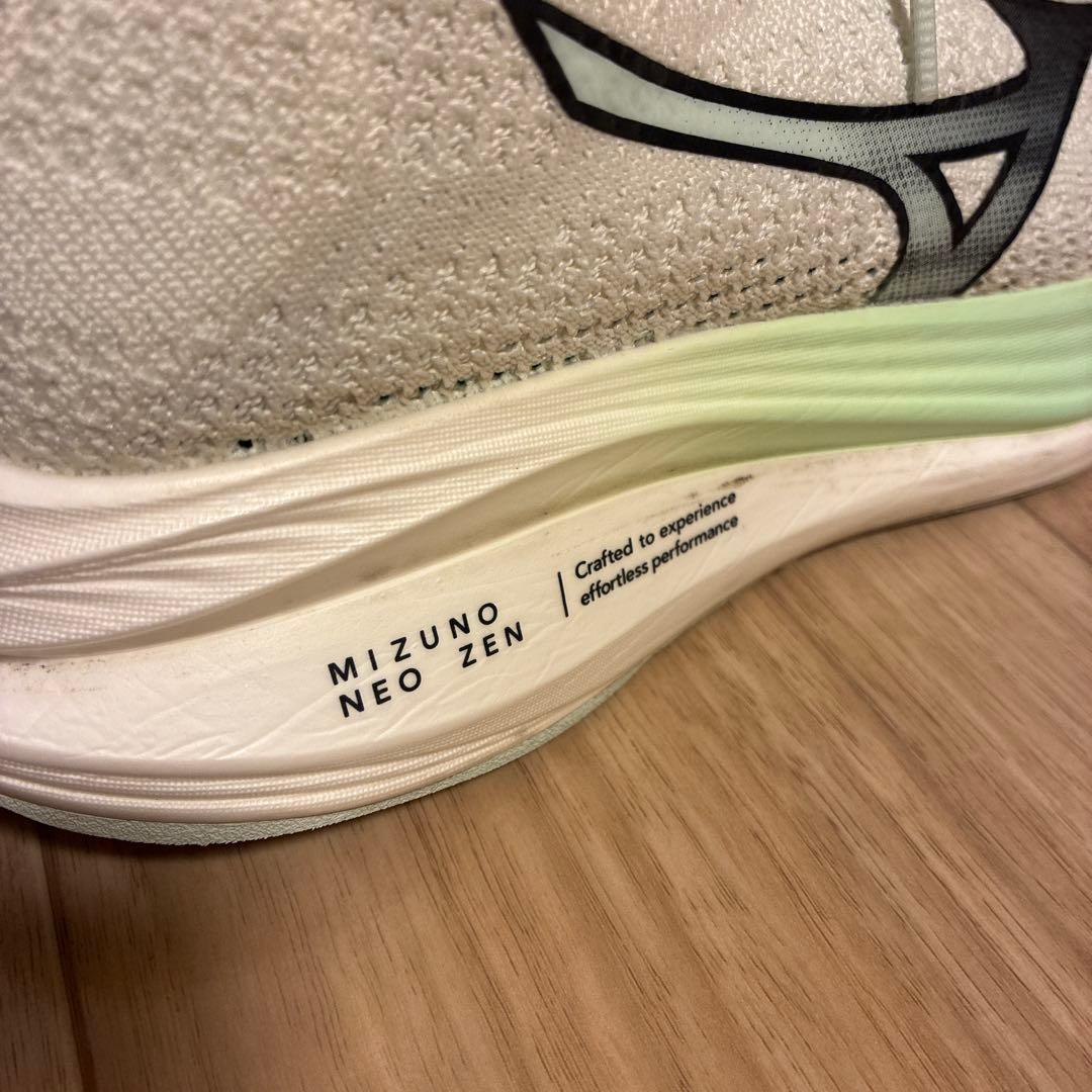 【みゆきち】Mizuno Neo Zen ランニングシューズ ホワイト