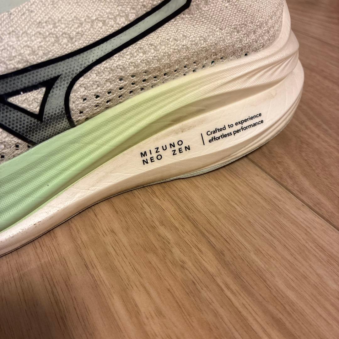 【みゆきち】Mizuno Neo Zen ランニングシューズ ホワイト