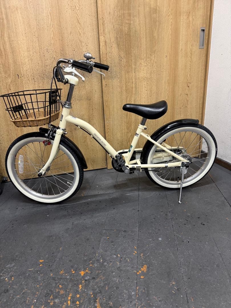 中古車　幼児用　イノベーションファクトリー　18インチ　美品
