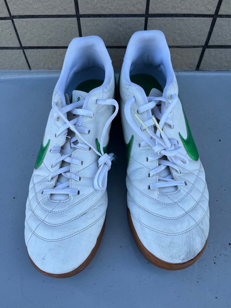 NIKE ナイキ ティエンポレジェンドIV フットサルシューズ