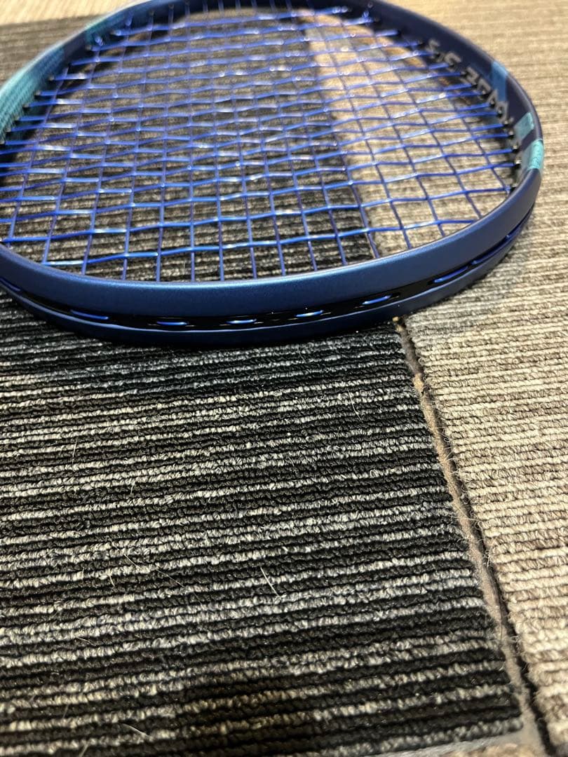 決算SALE中！ボルトレイジ5VSソフトテニス　ほぼ新品ヨネックス　人気UXL0
