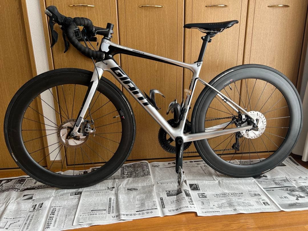 GIANT DEFY ADVANCED 2 カーボンロード　2015年モデル