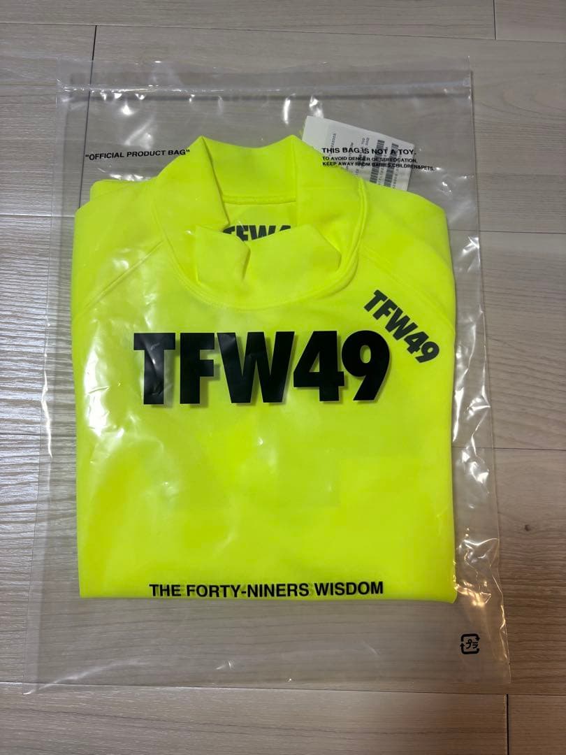 TFW49 レディース　モックネック Tシャツ イエロー　Sサイズ　新品未使用