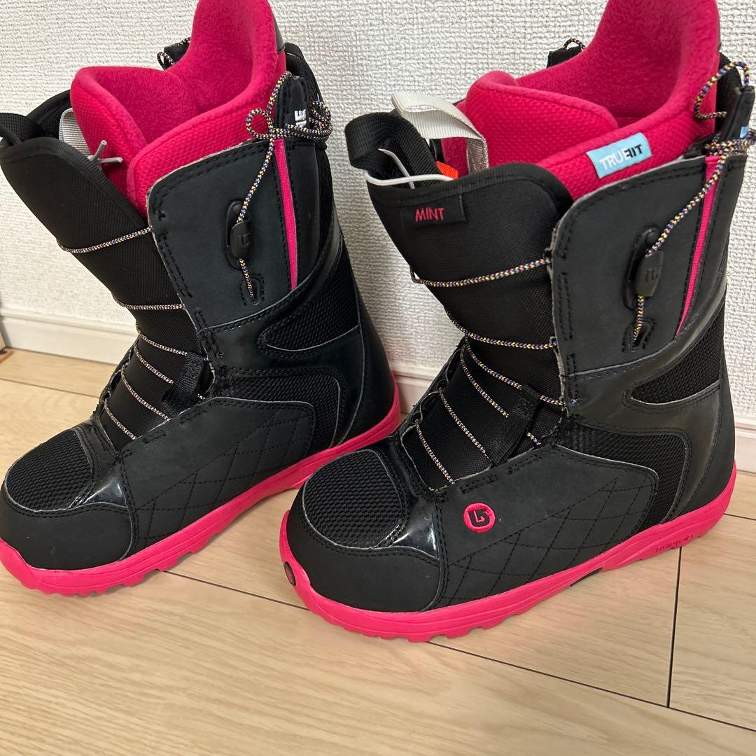 『美品』BURTON MINT ASIAN FIT 24.0