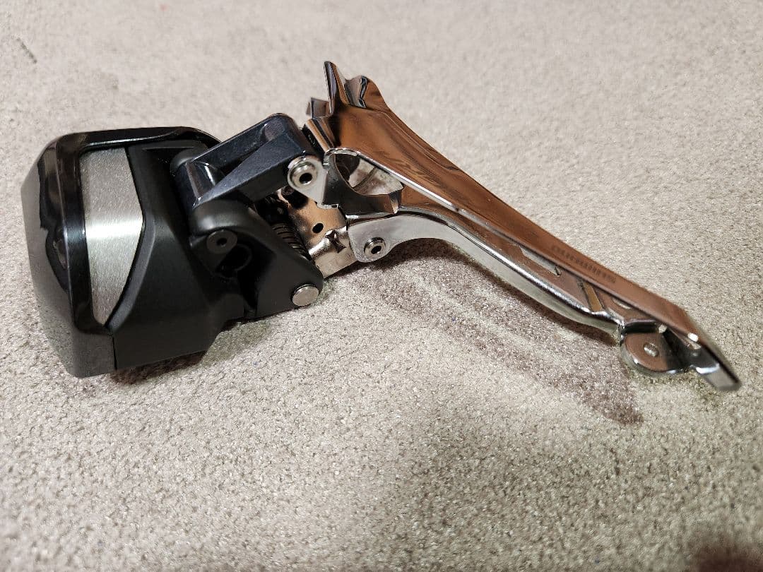 SHIMANO ULTEGRA FD-R8050 Di2 フロントディレイラー