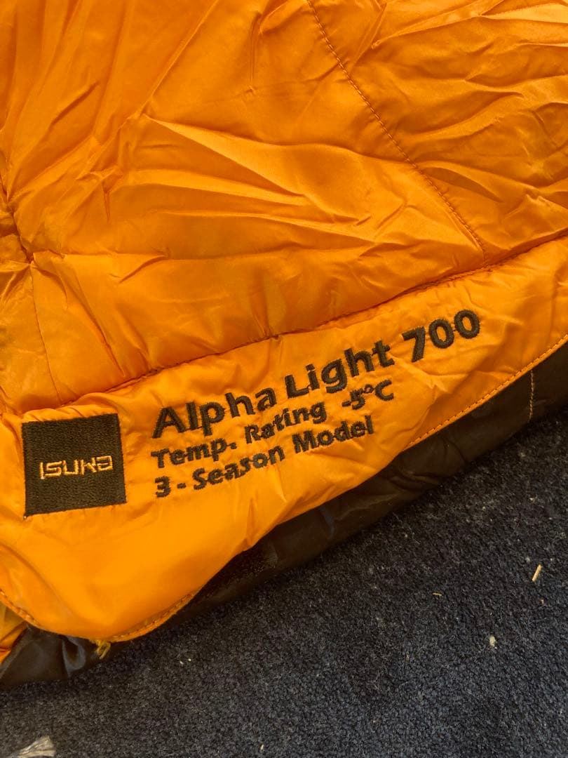 ISUKA 3シーズン Alpha Light 700 -5度寝袋