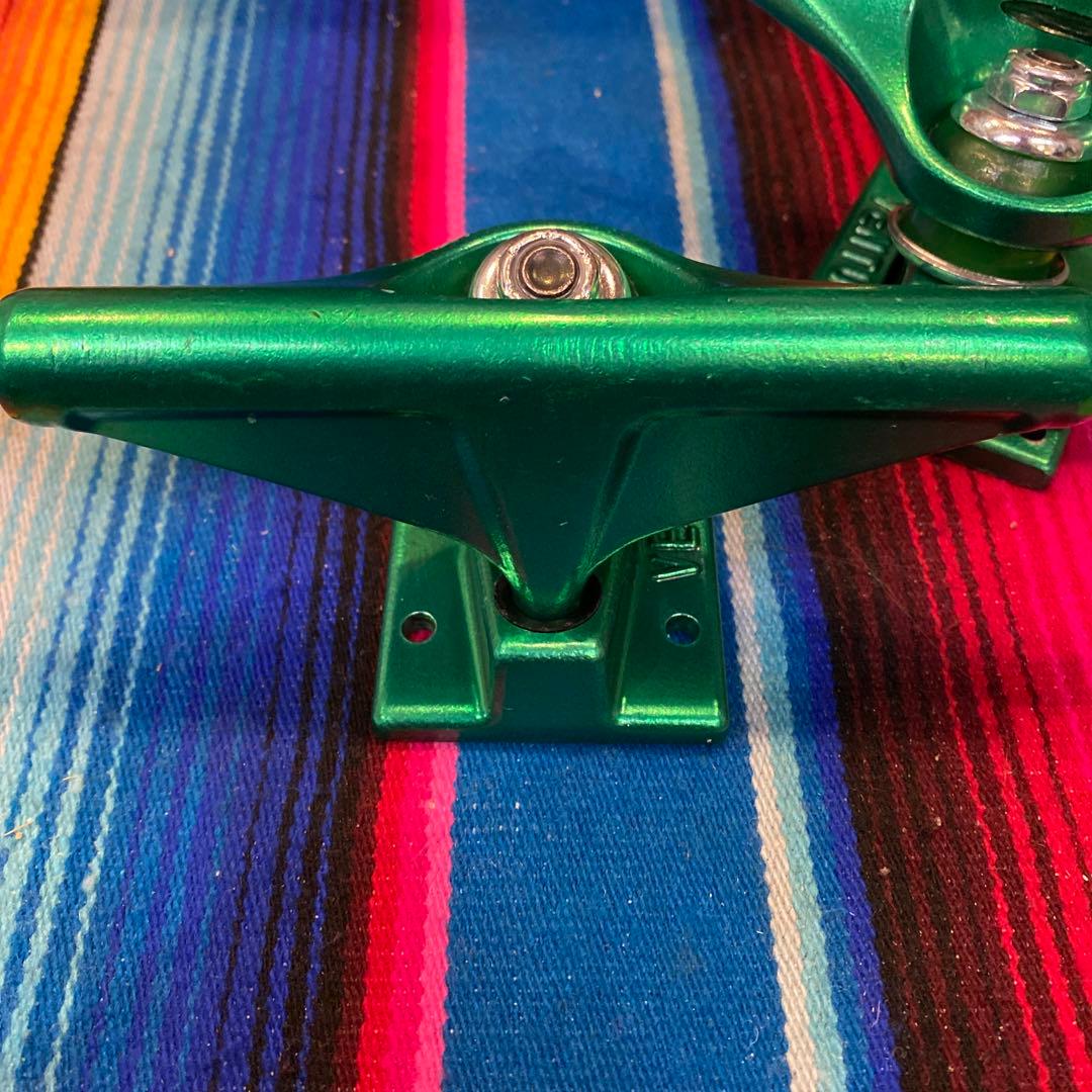 ANODIZED 5.2 HIGH VENTURE TRUCK スケートボード