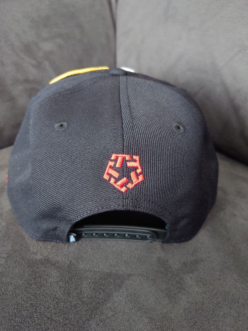 TRIBAL GEAR スナップバックキャップ