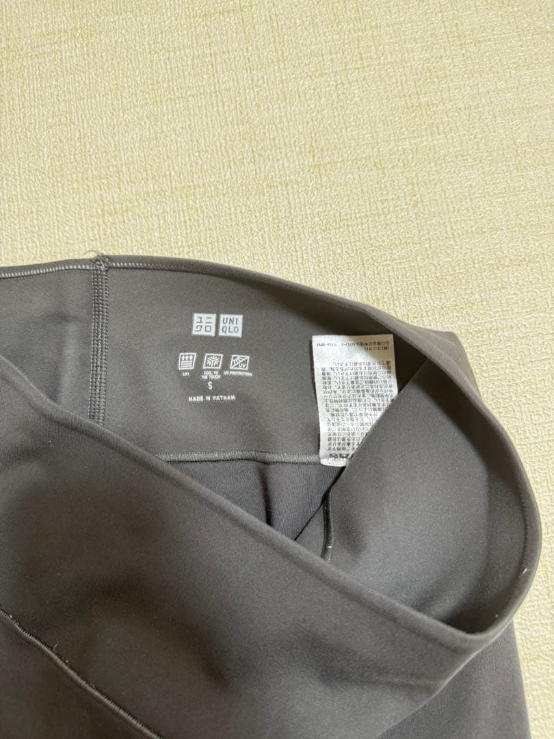 LAVA/リントスル/UNIQLO　ヨガウェア（加圧レギンス）•ヨガマットラグ