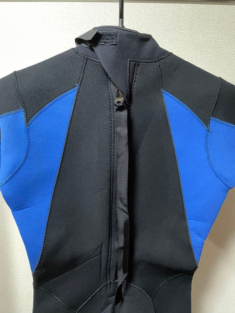 ウエットスーツ