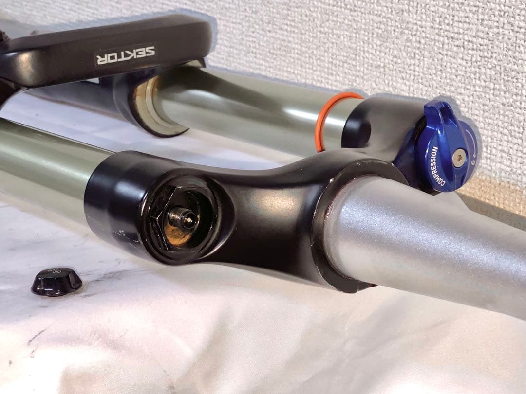 ROCK SHOX SEKTOR 27.5 150㎜ ノンブースト 動作良好