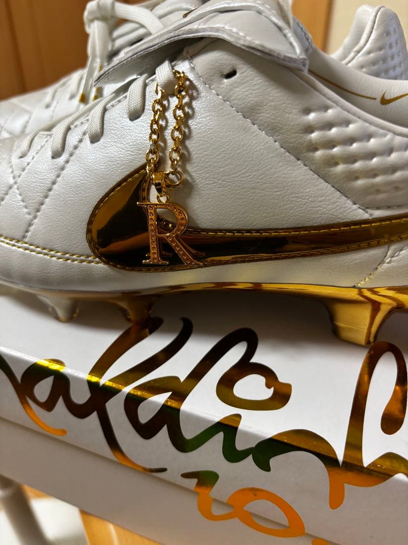 Nike Ronaldinho 10 サッカーシューズ