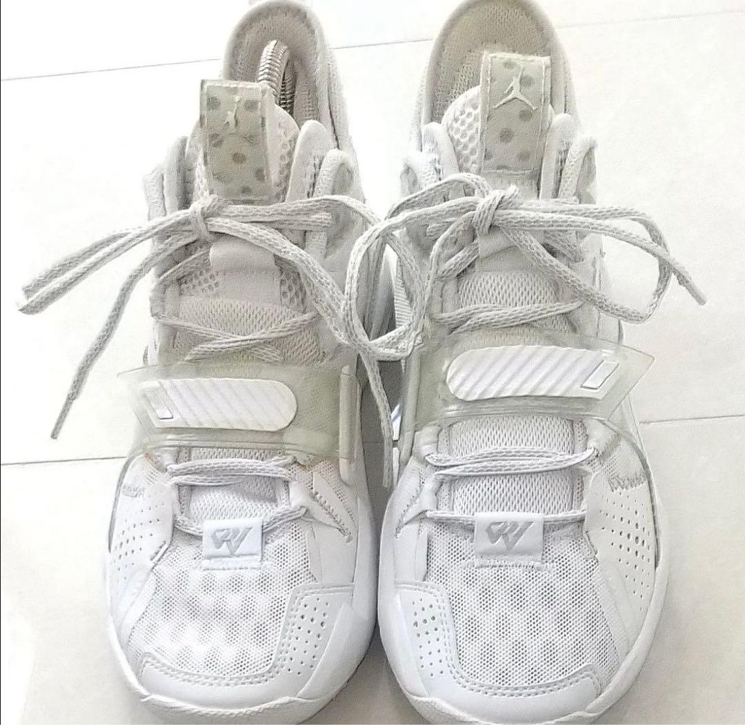 2月末まで　NIKE AIRジョーダン　　ホワイト ハイカット レア