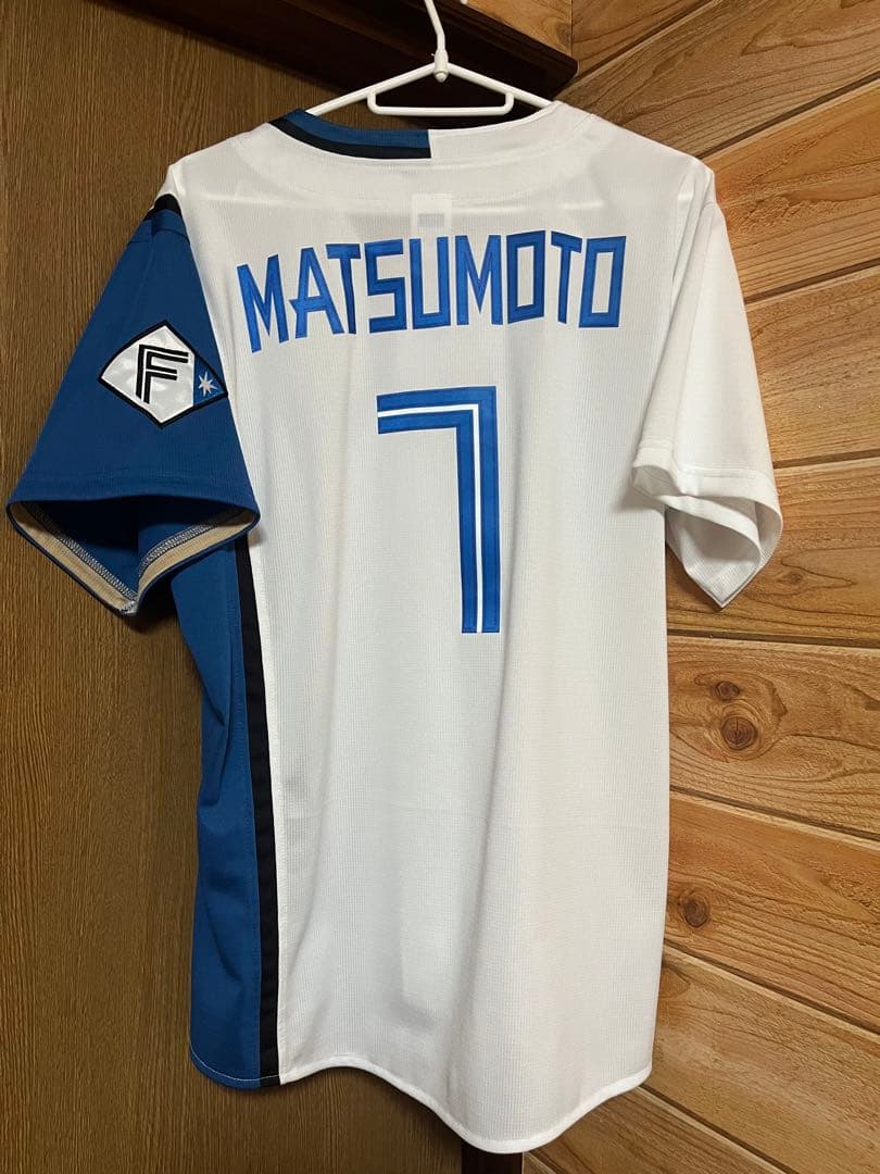 北海道日本ハムファイターズ　松本剛　ホームユニフォーム　背番号7番