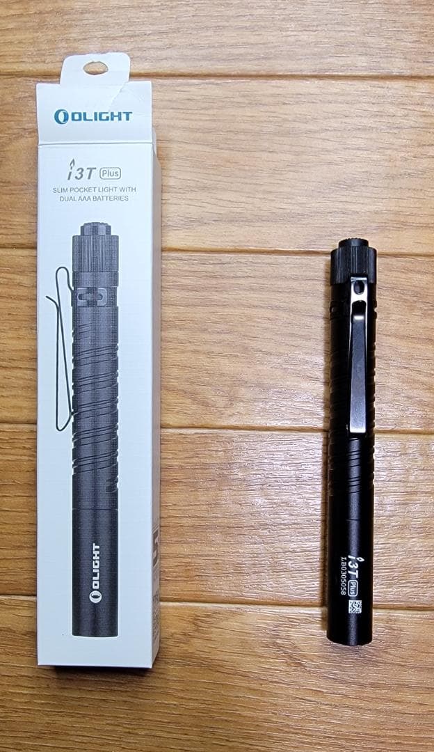 Olight MARAUDER Mini 7000ルーメン 懐中電灯（ブラック）