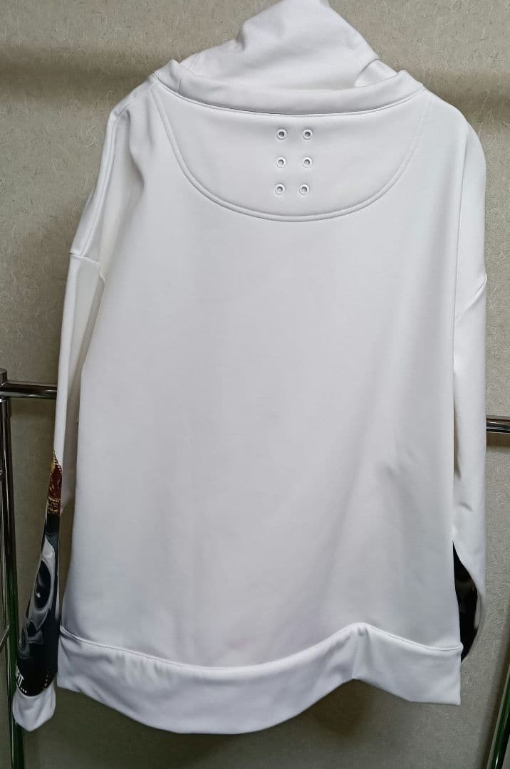 ラッセルノ 裏起毛ハイネックトレーナー 白×黒 袖ルチャマスク／SIZE:4