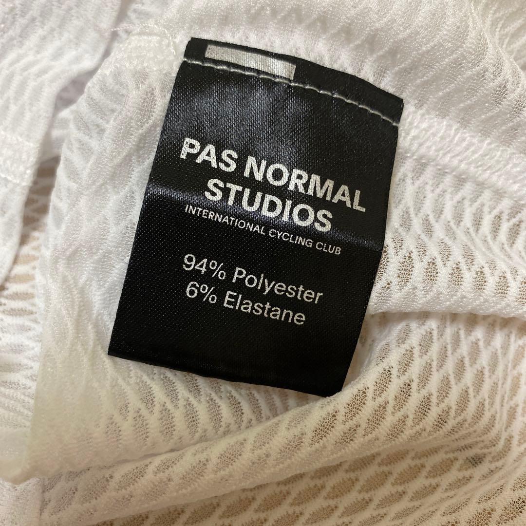 pas normal studios ベースレイヤー
