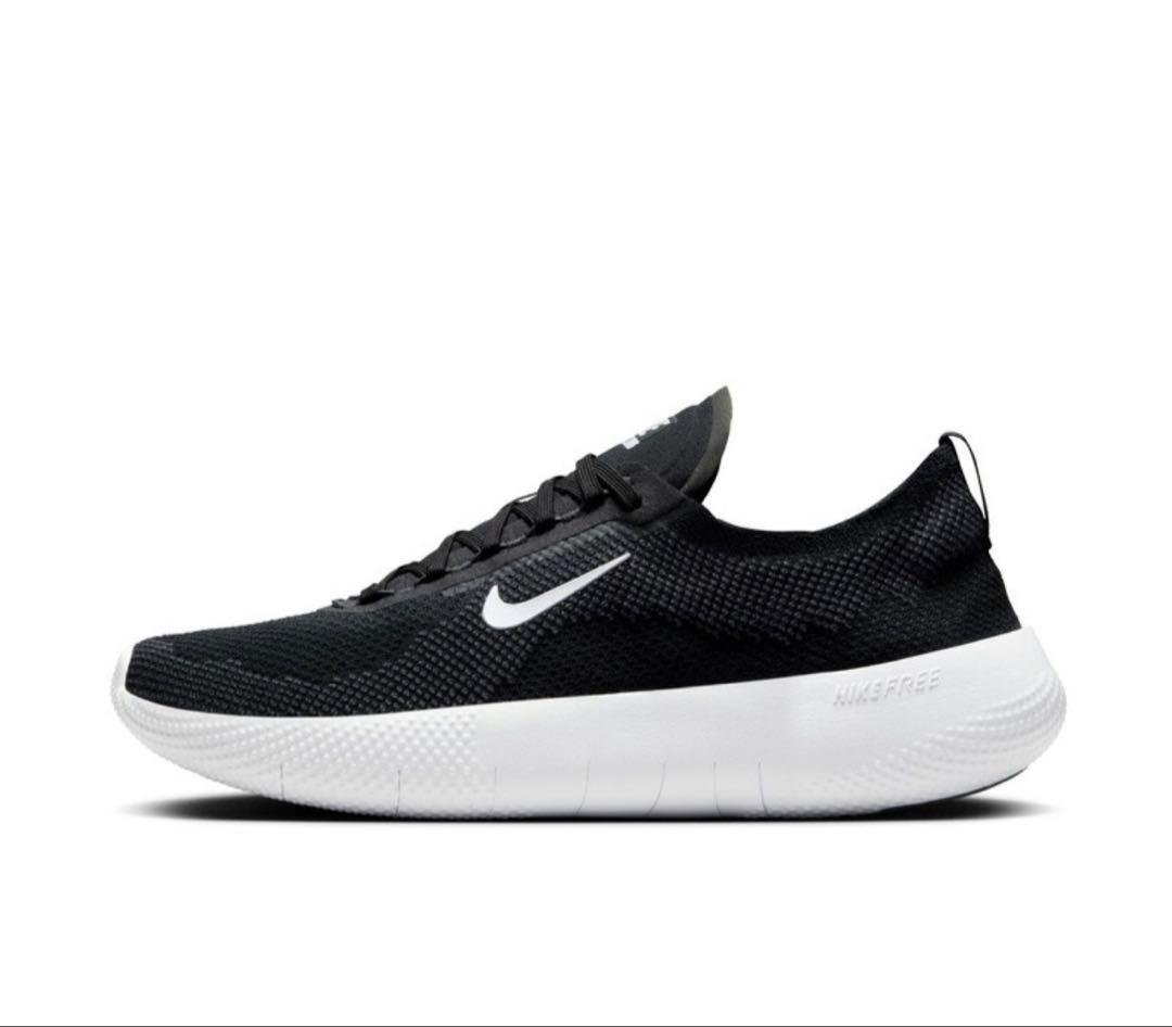新品未使用 Nike Free 2025 ランニングシューズ　ブラック/ホワイト