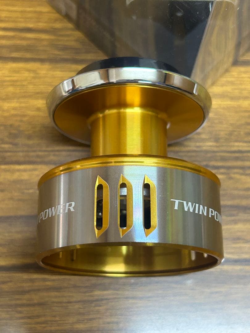 SHIMANO TWIN POWER SW8000 スプール