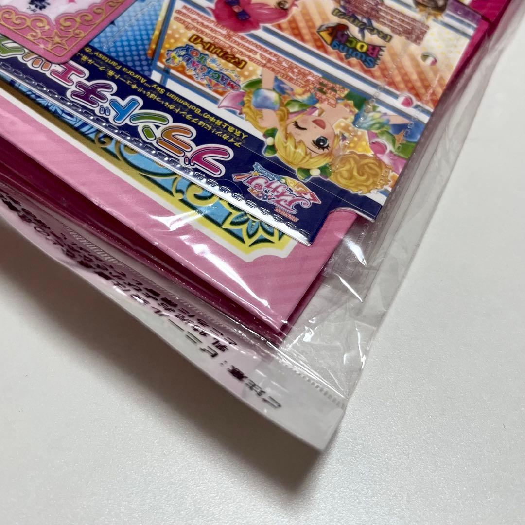 新品 アイカツ 4ポケット バインダー オーロラファンタジー 星宮 いちご 初期