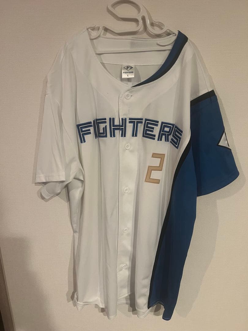 ファイターズ　マルティネス選手 サイン入りユニフォーム
