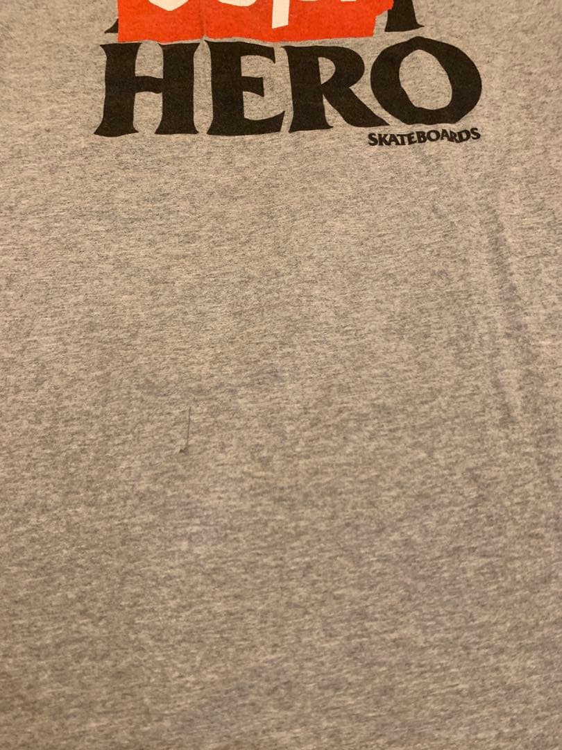 Supreme x ANTIHERO グレー Tシャツ Mサイズ(小さな破れあり