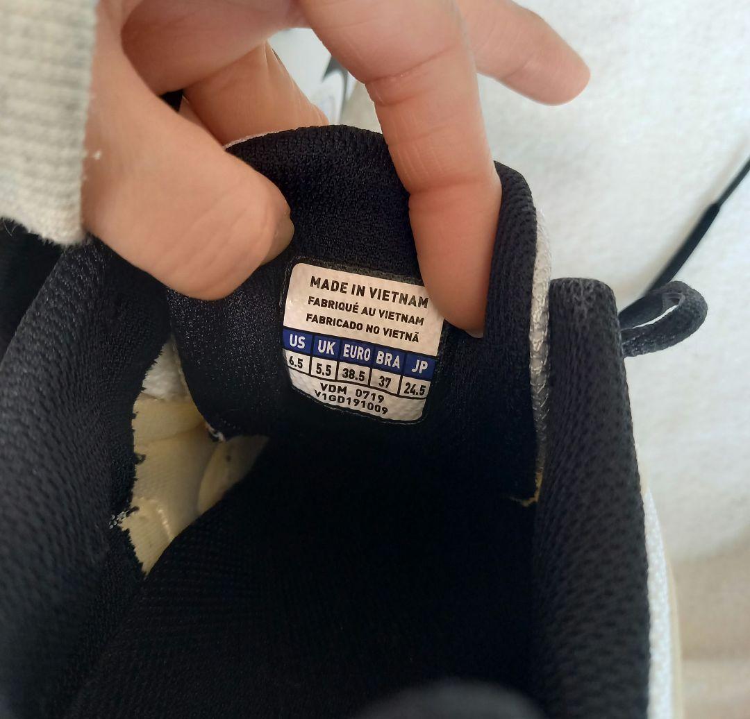 『美品✨』Mizuno バレーボールシューズ 24.5