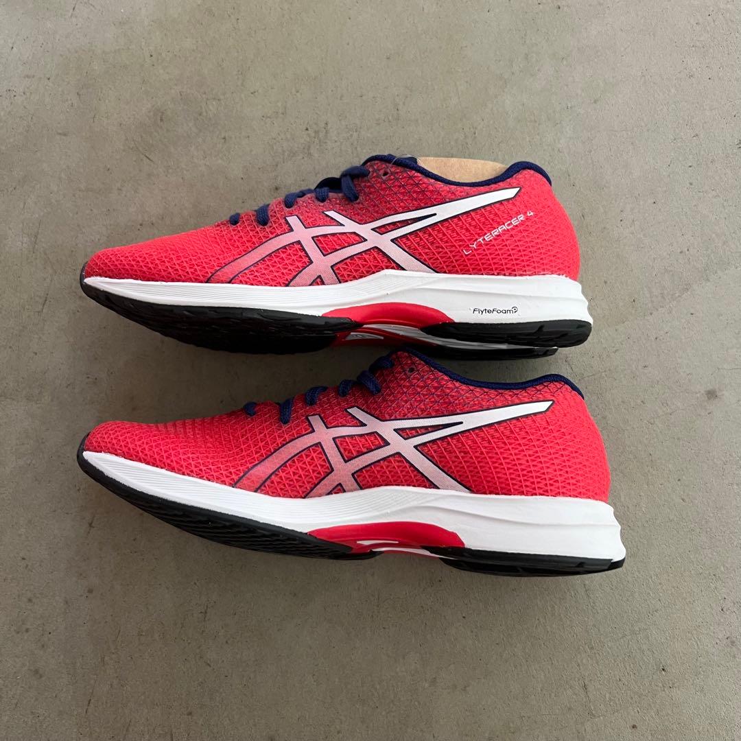 新品未使用　asics アシックス　23.5　ライトレーサー4