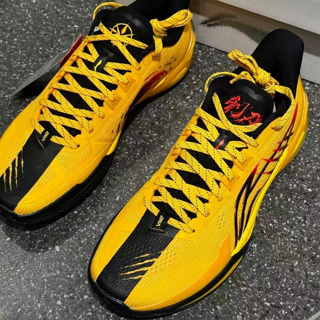 LI-NING LiRen 6 V2「Bruce Lee」リーニン バッシュ