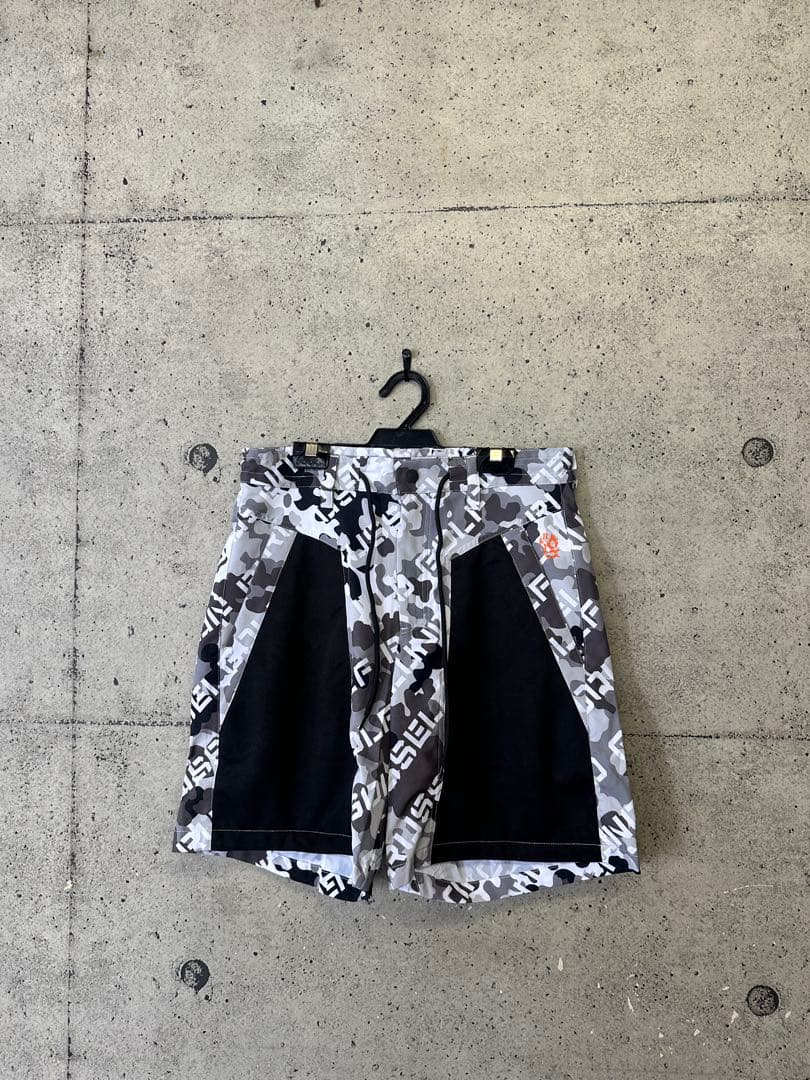 【新品未使用】サイズ5 メンズ ハーフパンツ ラッセルノ 2666
