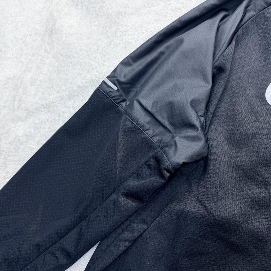 Sサイズ 新品 NIKE 撥水 ランニング フーディ マイラー
