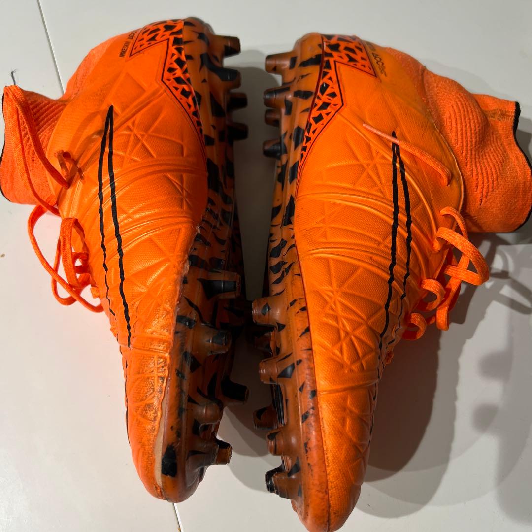 Nike ハイパーヴェノム