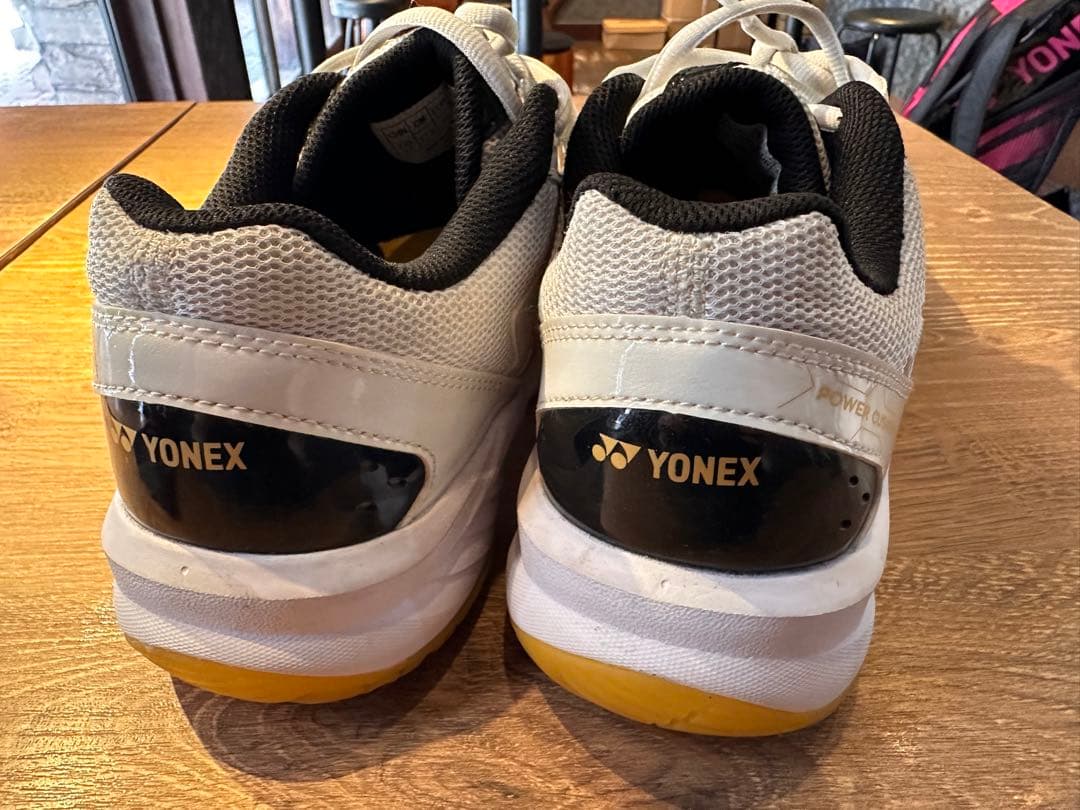 YONEX エアロシェイプ バドミントンシューズ 27