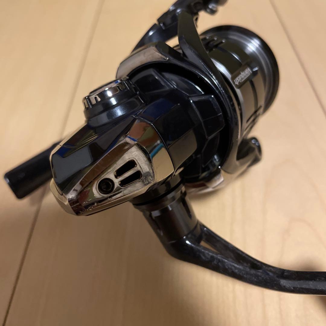 Vanquish 19スピニングリール c3000mhg