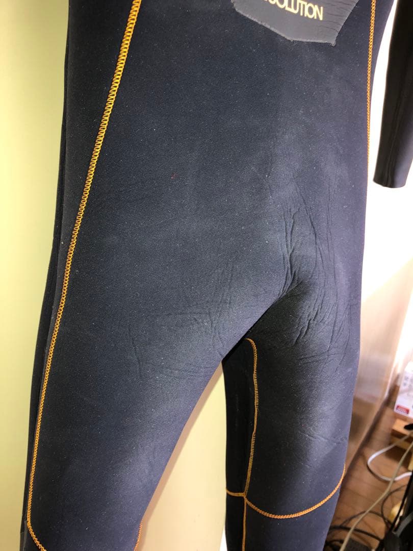【美品1回使用】BILLABONG　フロントジップ　セミドライ　5㎜3㎜　ML