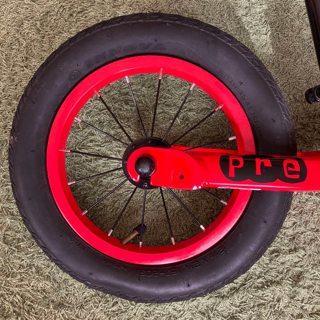キッズ用ペダル無し自転車　ストライダー