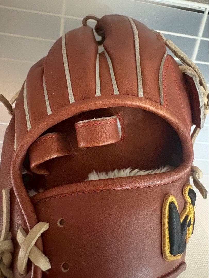 ワールドペガサス　 硬式(軟式兼用) 内野手用　右投　茶色　ほぼ新品