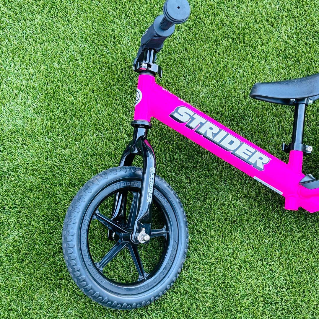 美品　STRIDER ストライダースポーツ　バランスバイク 12インチ　ピンク