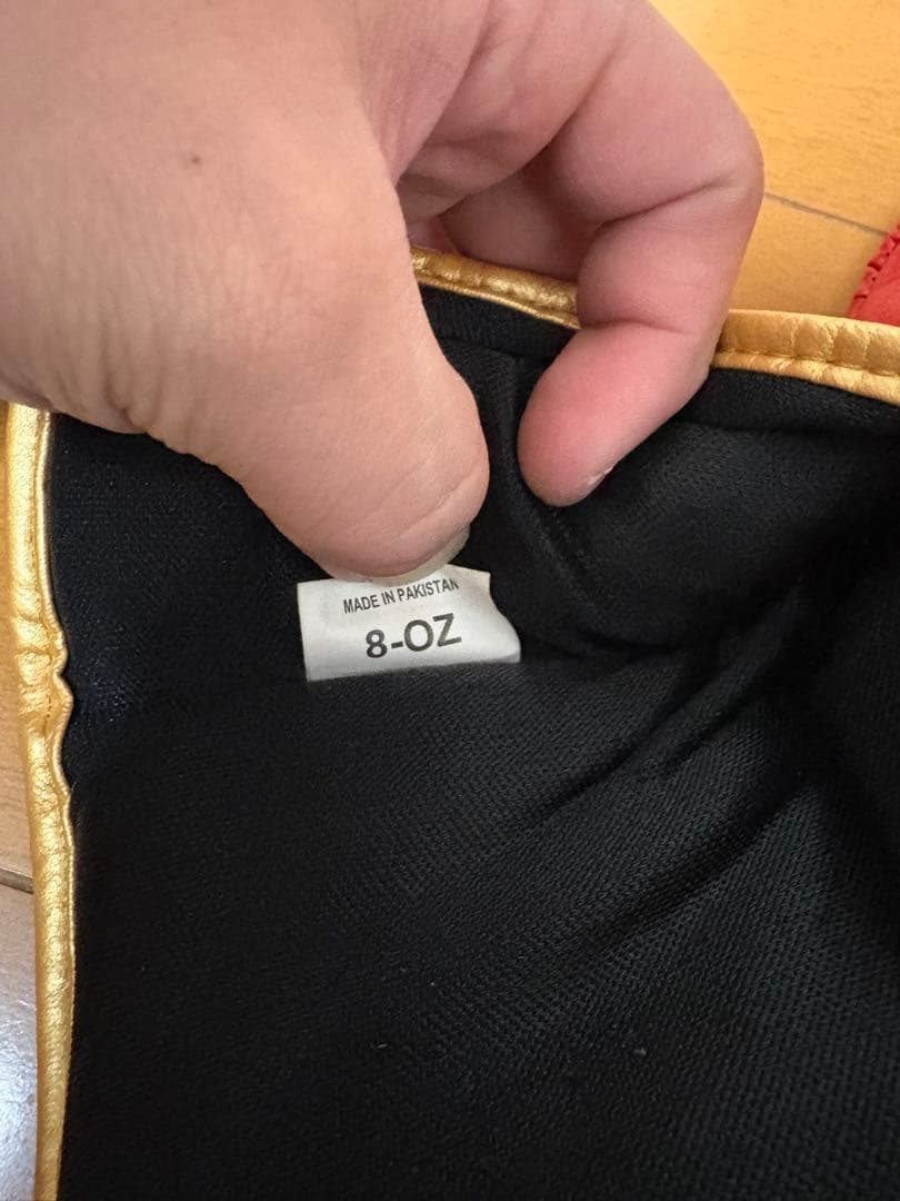 【8oz】ボクシンググローブ＆レガース 赤金＋ROXバンテージ付 3点セット