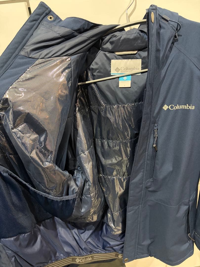 本日掲載終了　Columbia スキーウェア