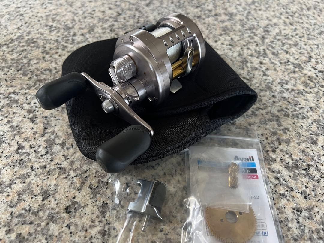 シマノ / SHIMANO ● 11 カルカッタコンクエスト50DC ハイギア
