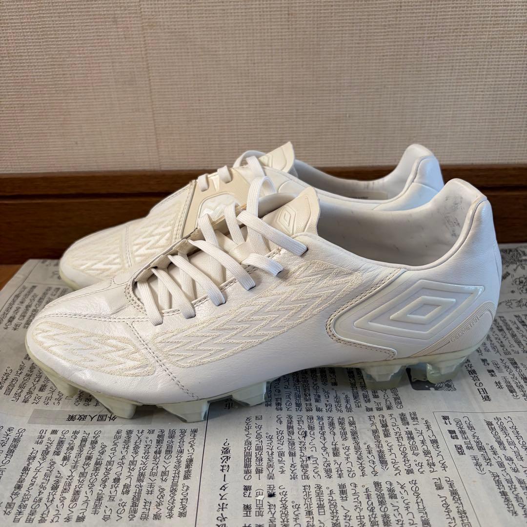 アンブロ【UMBRO】 ジオメトラⅡ PRO ホワイト　25cm