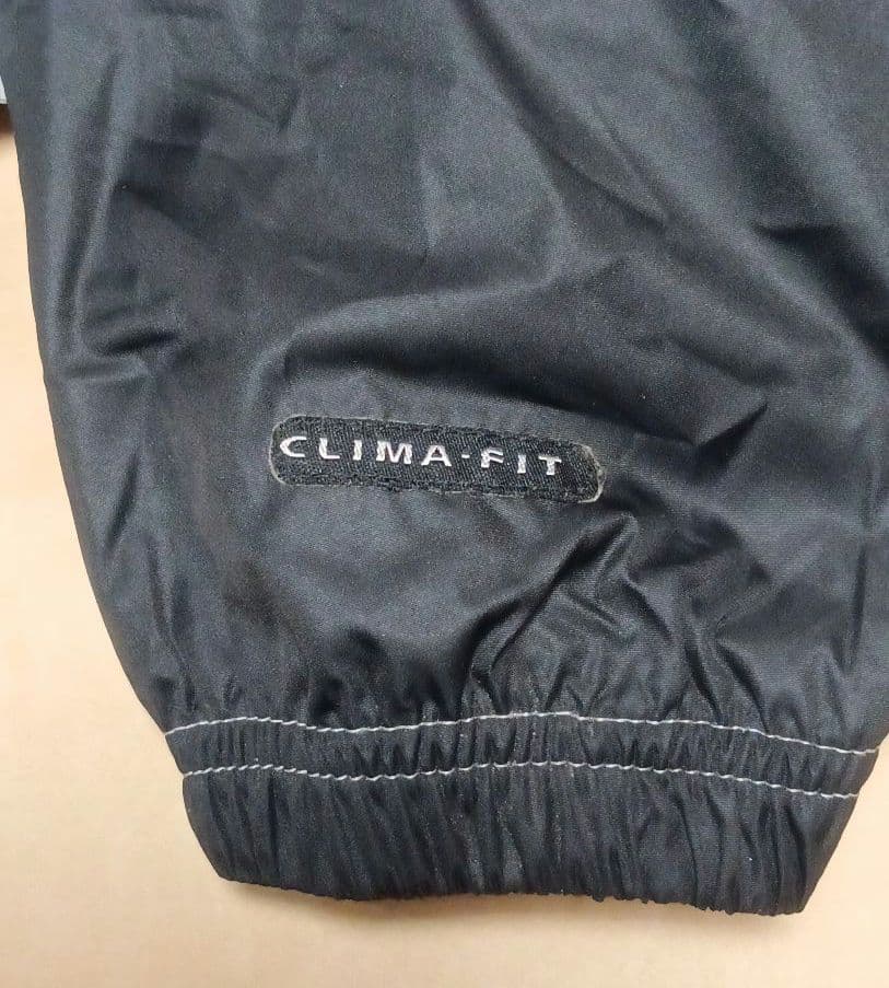 Nike Manchester UnitedナイロンジャケットＭサイズ