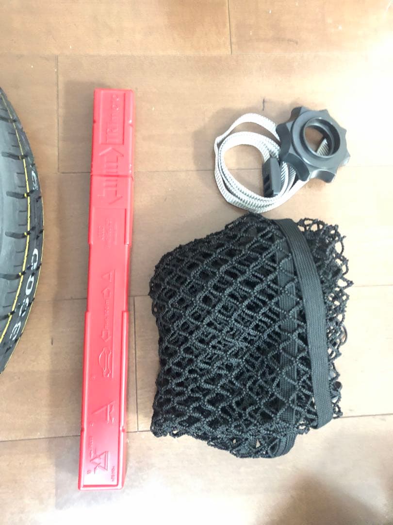 アウディA3用 スペアタイヤ T125/70R16 付属品付き
