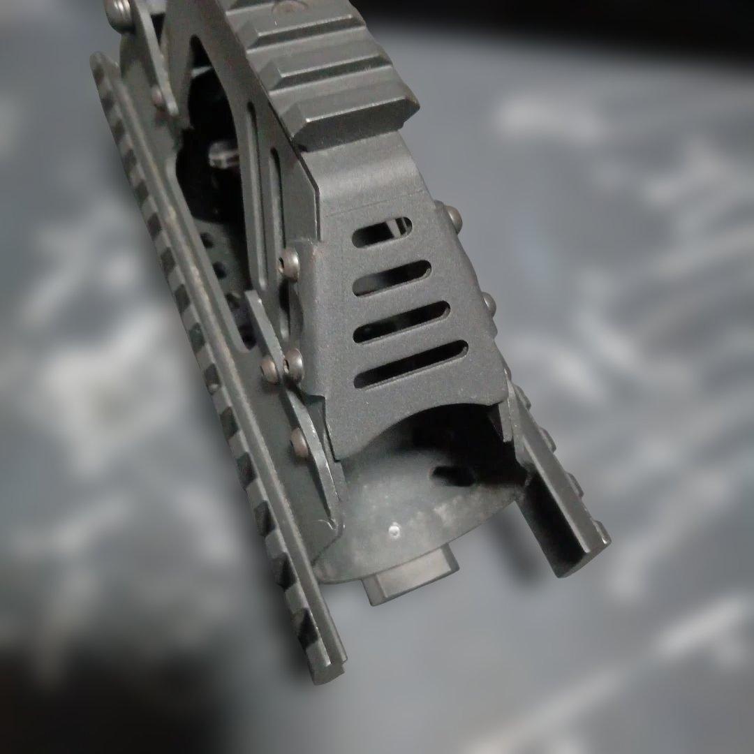 東京マルイ　p90 レイルハンドガード