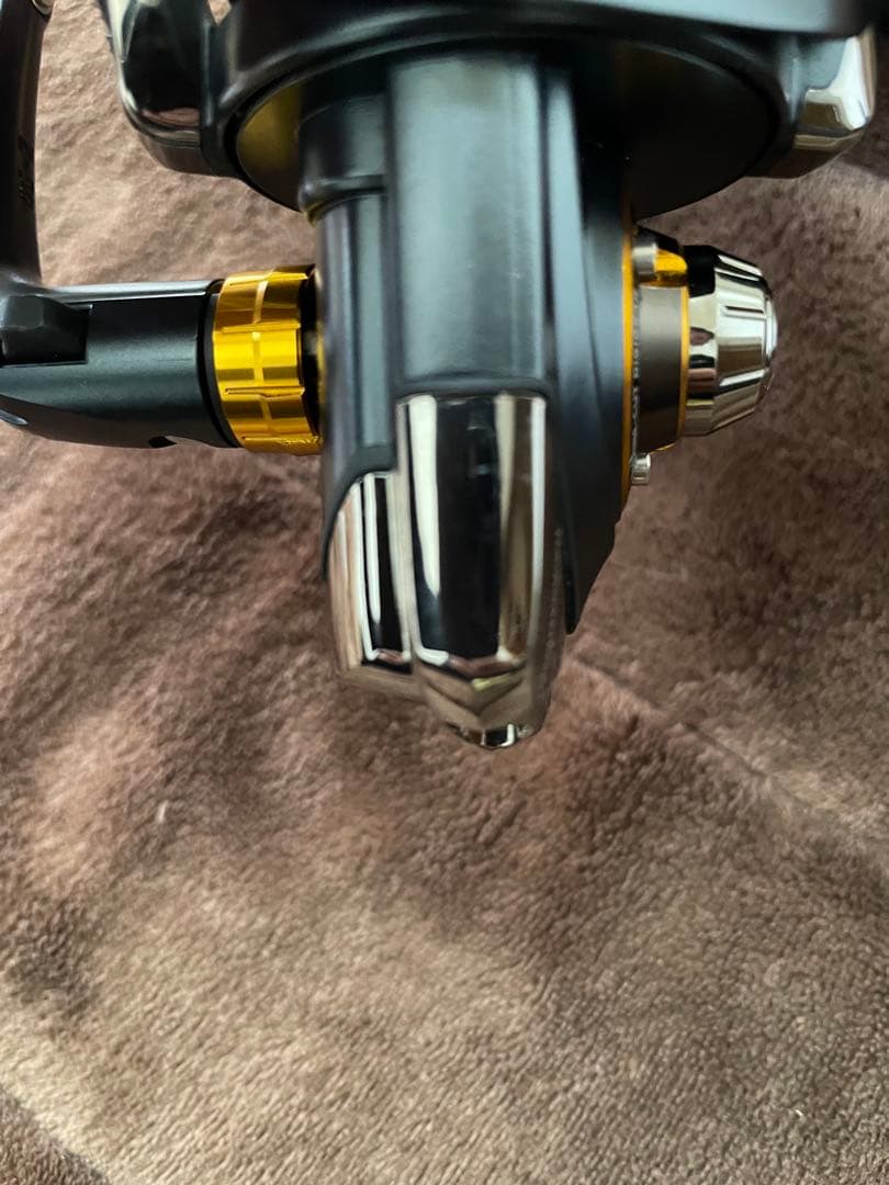 超美品DAIWA 18 TOURNAMENT ISO 2500SH-LBD