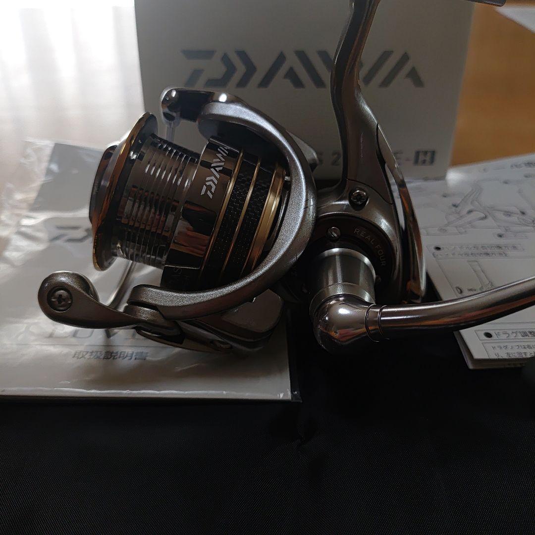 中古　DAIWA LUVIAS 2510PE-H スピニングリール　ルビアス